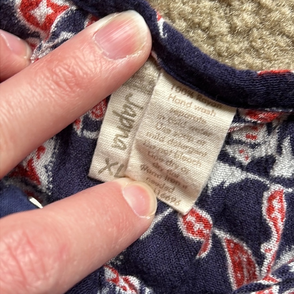 Peek a boo open shoulder blouse - Picture 4 of 5